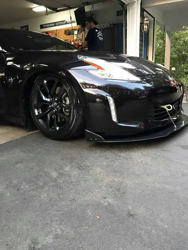 2009-2012 VERISON 2 Nissan 370Z 2PC Front Splitter 2009-2012 VERISON 2 Nissan 370Z 2PC Front Splitter