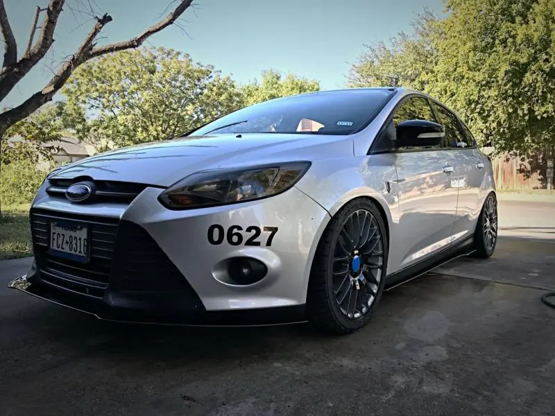 2013-2014 Ford Focus ST 2PC Front Splitter 2013-2014 Ford Focus ST 2PC Front Splitter