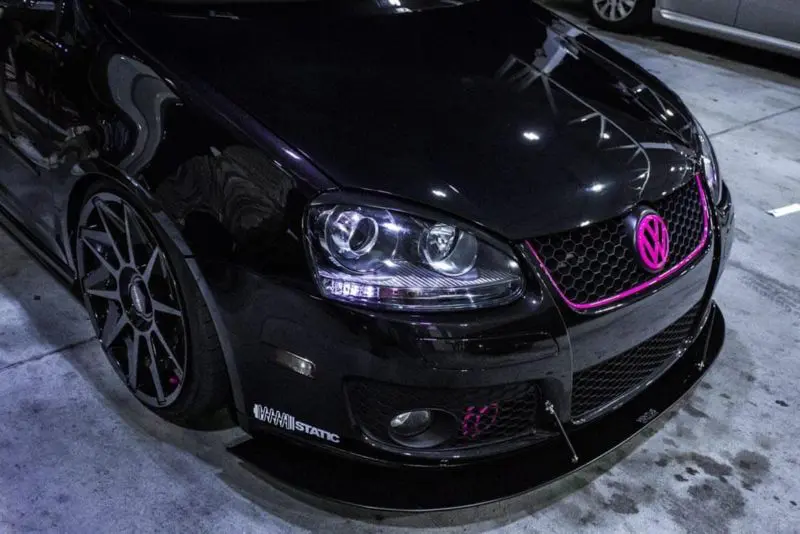 2006-2010 Volkswagen Jetta MK5 2PC Front Splitter 2006-2010 Volkswagen Jetta MK5 2PC Front Splitter